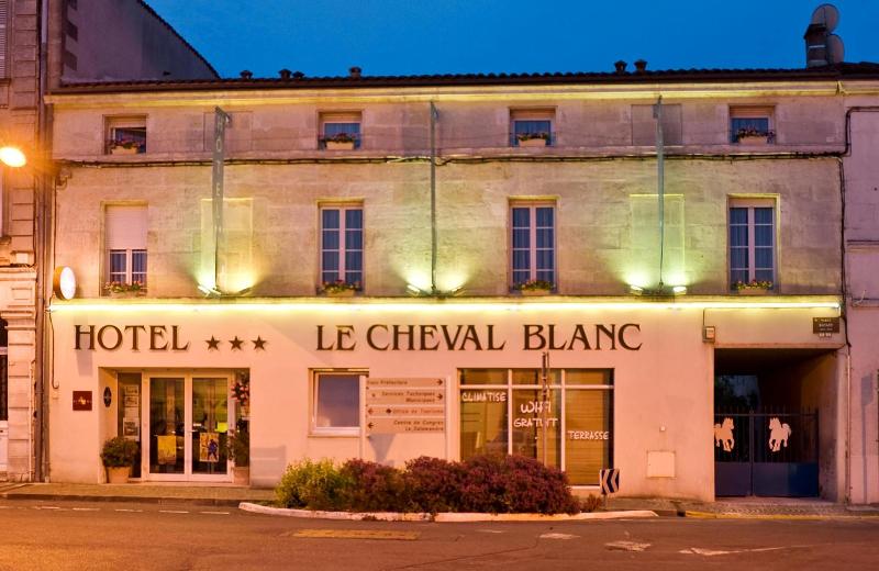 Le Cheval Blanc - Genel