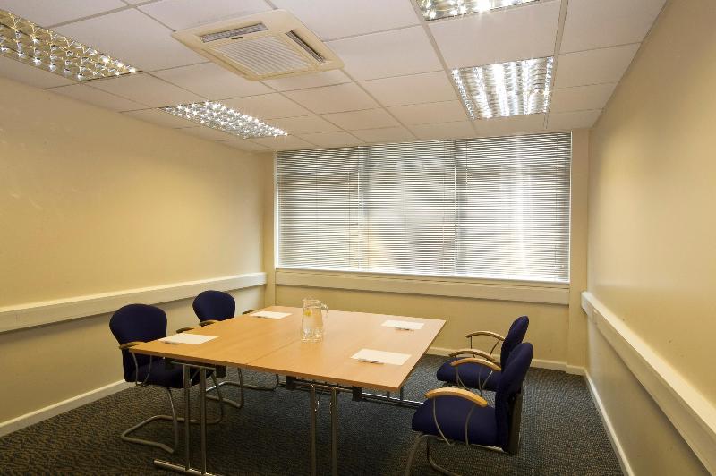 Premier Inn Glasgow City - George Square - Toplantı