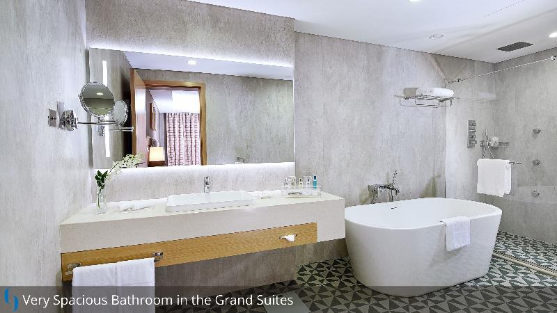 Grand Cosmopolitan Hotel - Oda