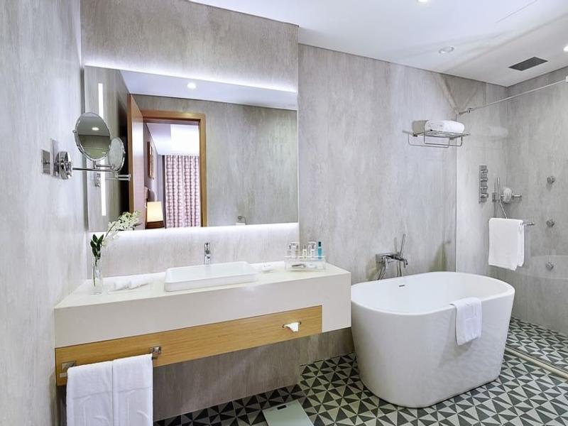 Grand Cosmopolitan Hotel - Oda