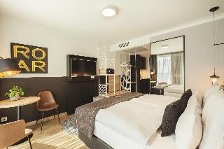 Holiday Inn - the niu, Leo Nuremberg fotoÄŸrafÄ±