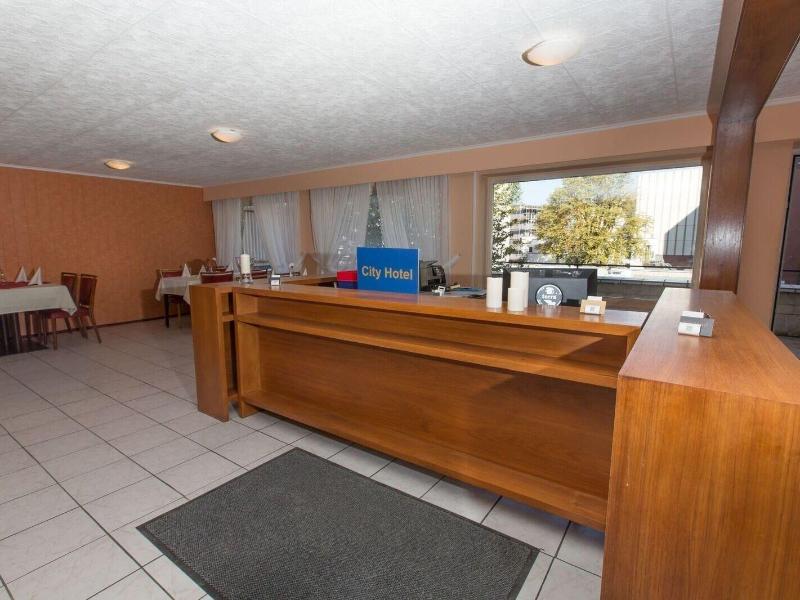 City Hotel - Lobi