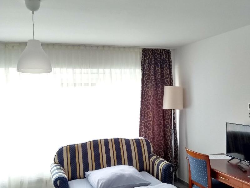 City Hotel - Oda