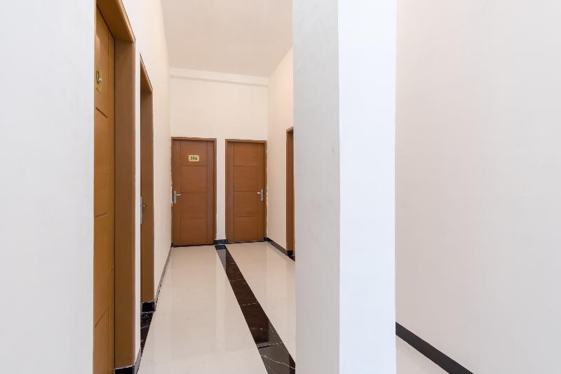 OYO 839 Royal Guest House - Lobi