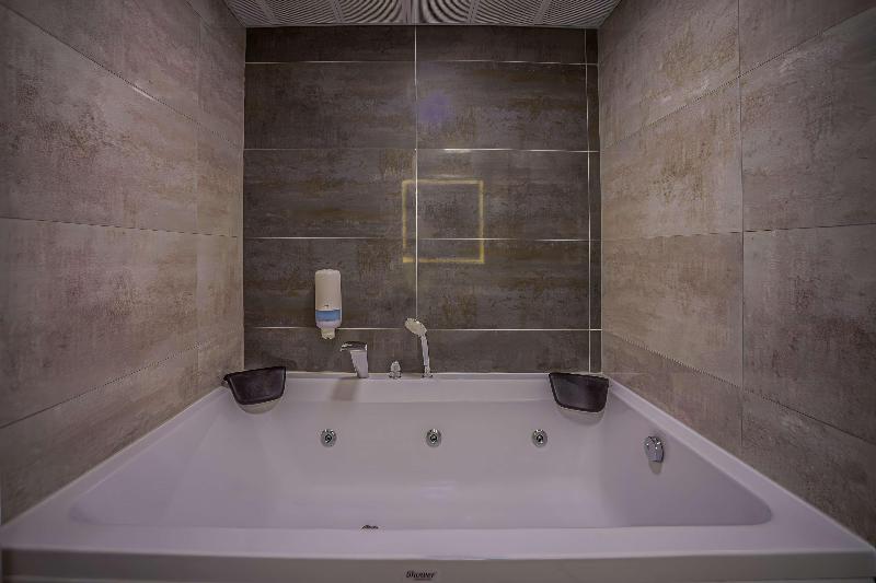 Best Western Plus Khan Hotel - Oda