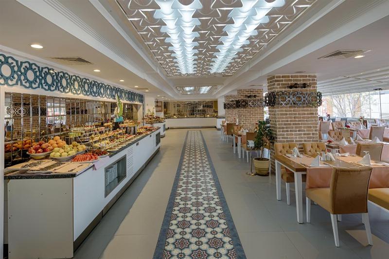 Best Western Plus Khan Hotel - Restoran
