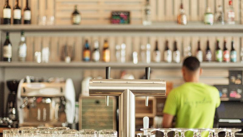 Holiday Inn - The niu, Keg Hamburg Ost - Bar