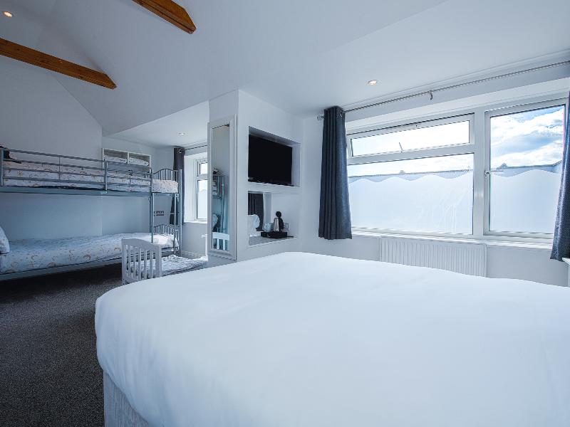 OYO Pier Hotel - Oda