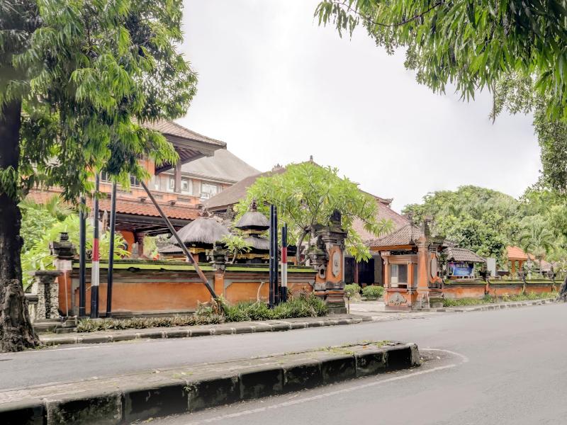 Super OYO 3261 Hotel Ratu - Genel