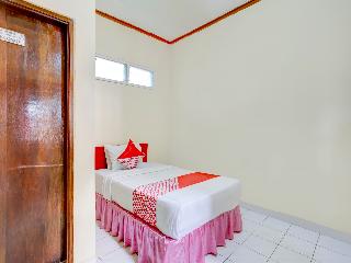 Super OYO 3261 Hotel Ratu fotoÄŸrafÄ±