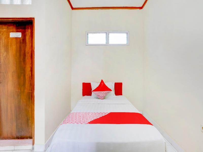 Super OYO 3261 Hotel Ratu - Oda