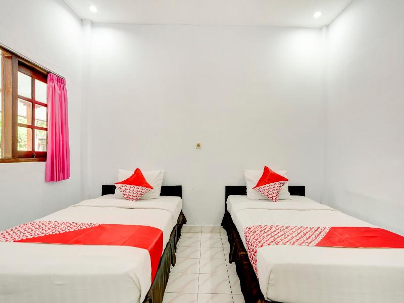 Super OYO 3261 Hotel Ratu - Oda