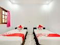 Super OYO 3261 Hotel Ratu oda fotoğrafı