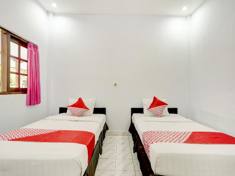 Super OYO 3261 Hotel Ratu - Oda