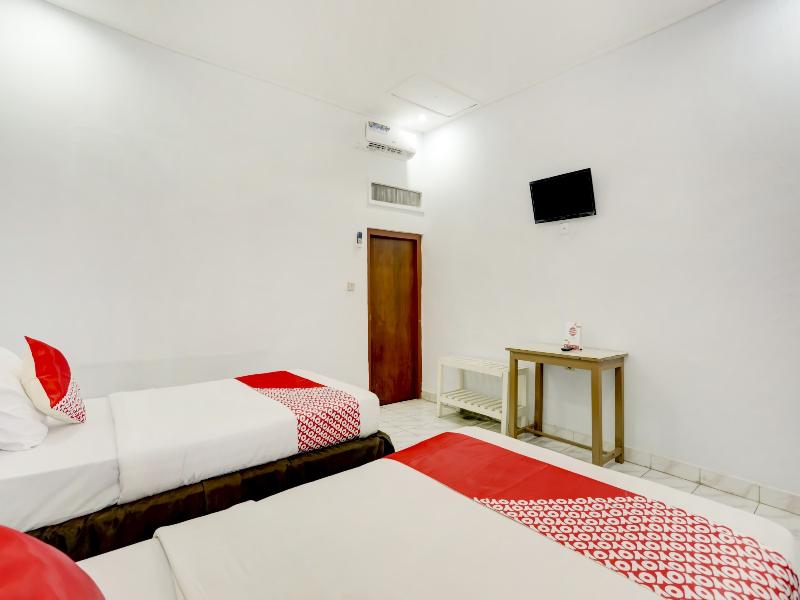 Super OYO 3261 Hotel Ratu - Oda
