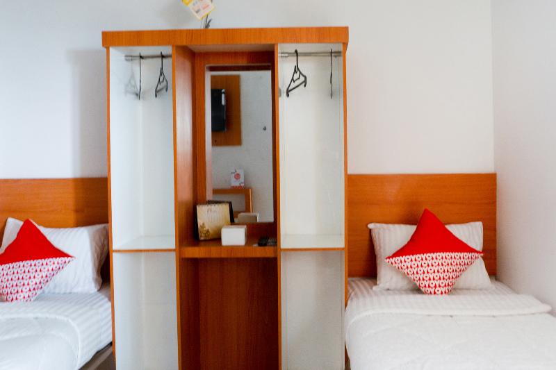 OYO 2199 Mandiri Guest House - Oda