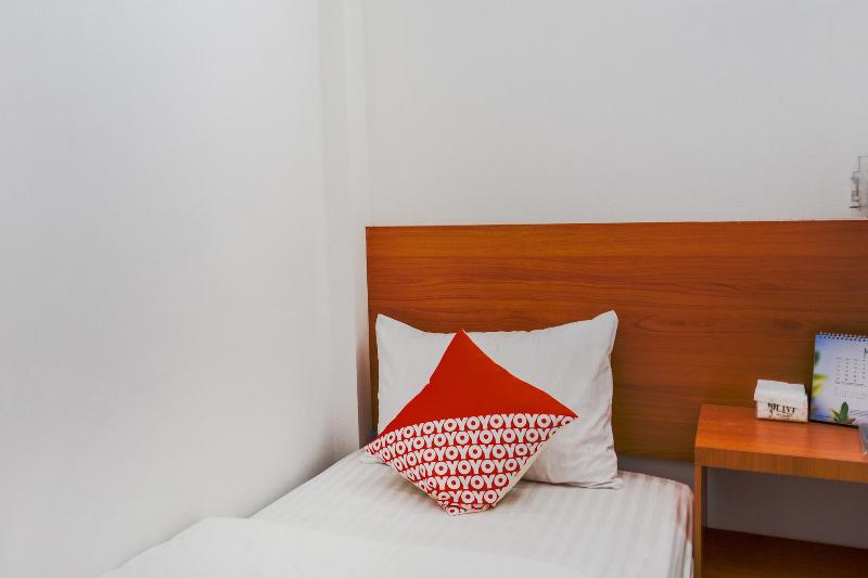 OYO 2199 Mandiri Guest House - Oda