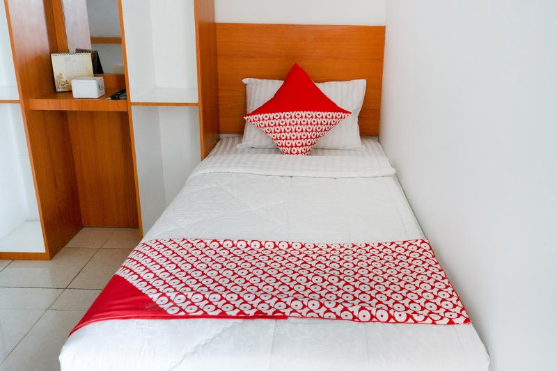 OYO 2199 Mandiri Guest House - Oda