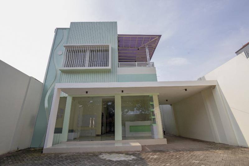 OYO 2753 Irma's Residence - Genel