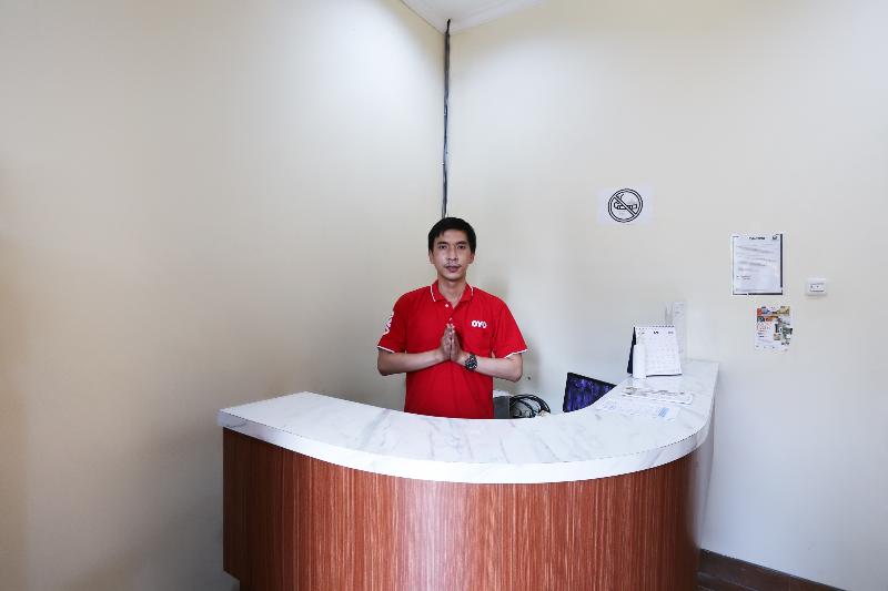 Super OYO 3109 Point Inn - Lobi