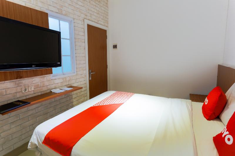 Super OYO 3109 Point Inn - Oda