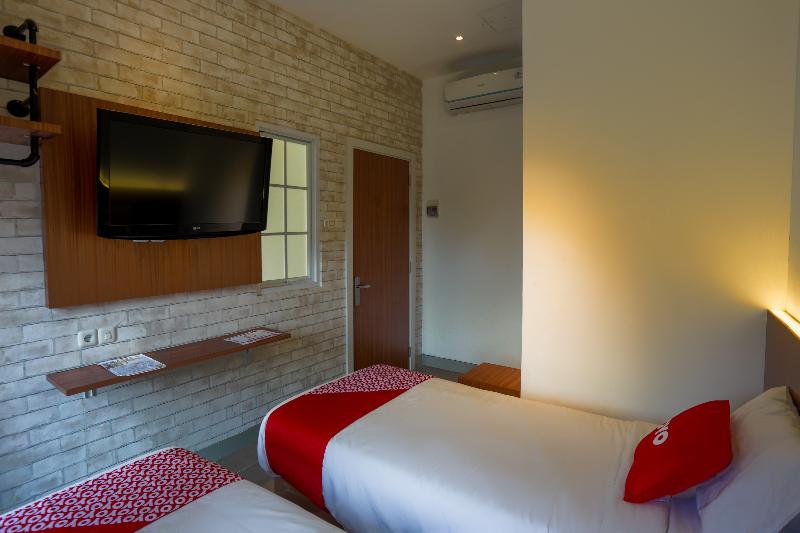 Super OYO 3109 Point Inn - Oda