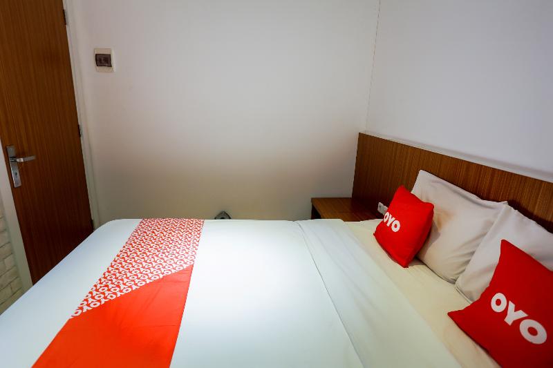 Super OYO 3109 Point Inn - Oda