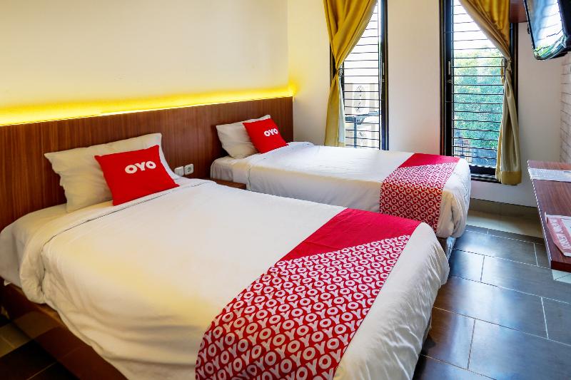Super OYO 3109 Point Inn - Oda