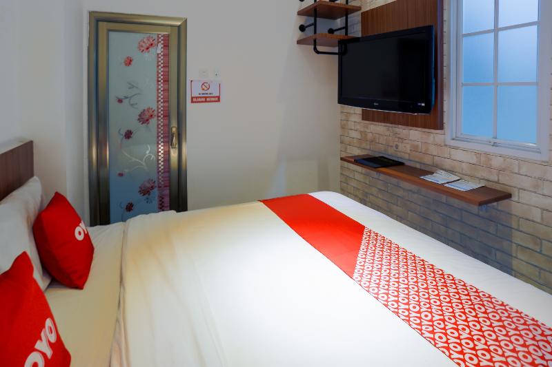 Super OYO 3109 Point Inn - Oda