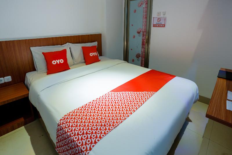 Super OYO 3109 Point Inn - Oda