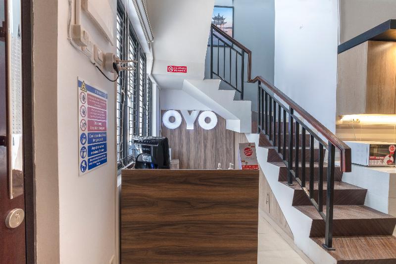 OYO 3246 Rukost Columbus G10 - Lobi