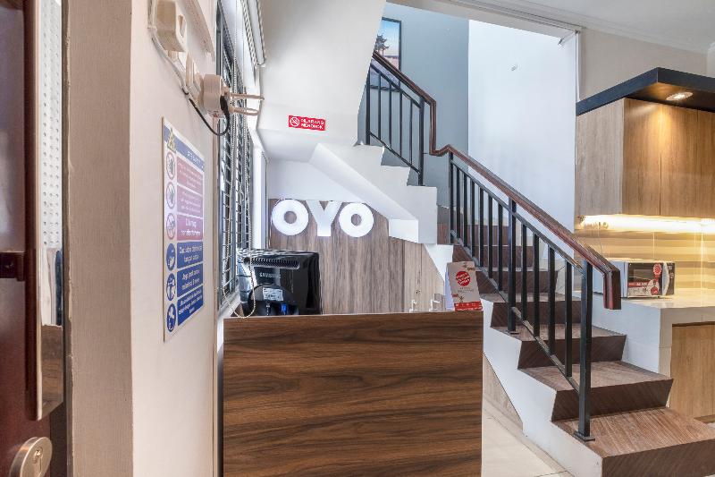 OYO 3246 Rukost Columbus G10 - Lobi