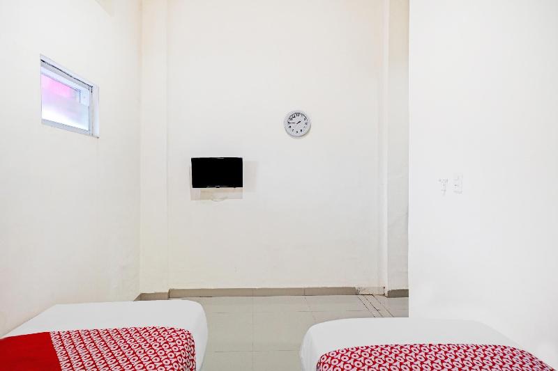 OYO 3051 Stm Suite - Oda