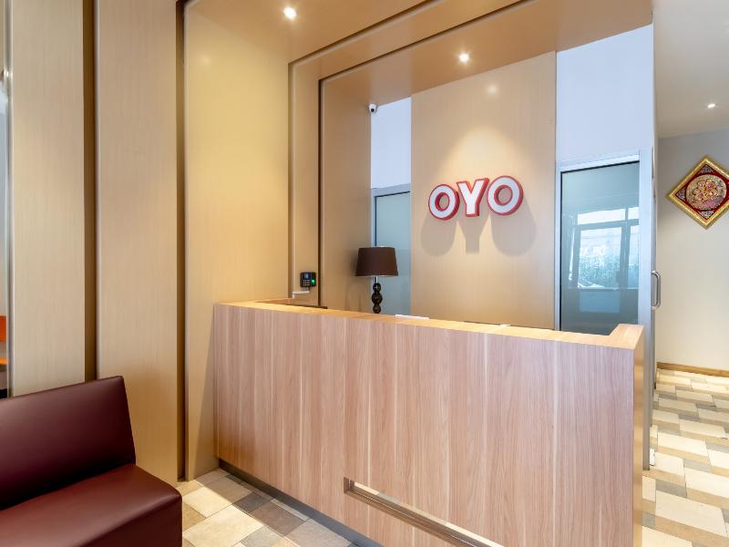 Super OYO 3159 Festive Inn - Lobi