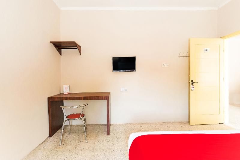 OYO 3252 Lansano Residence - Oda