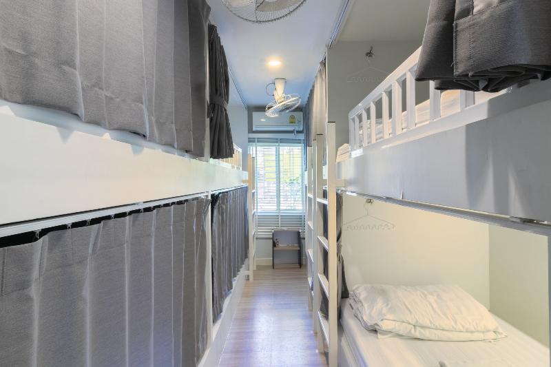 Ratana Boutique Hostel by ZUZU - Oda