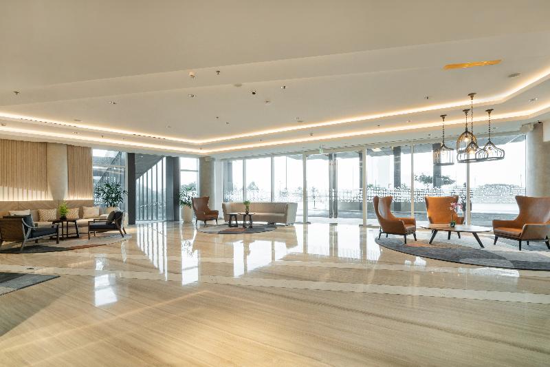 Harris Suite Puri Mansion - Lobi