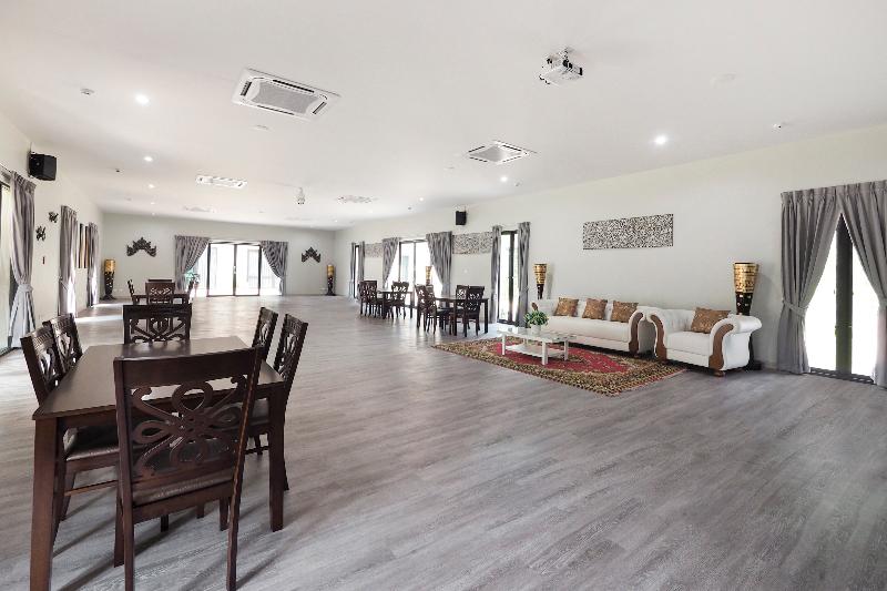 Baan Ping Kan Longstay by ZUZU - Toplantı