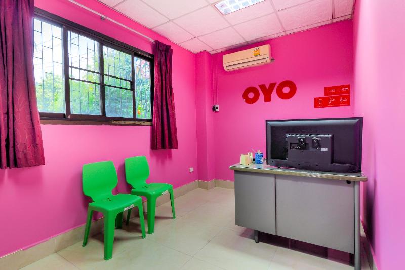 OYO 577 For Love Hotel - Lobi