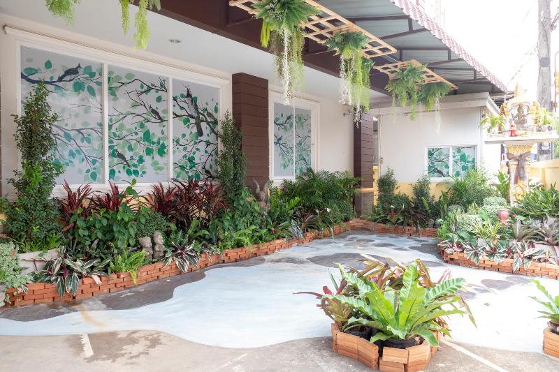 775 Explore Hotel - Lobi