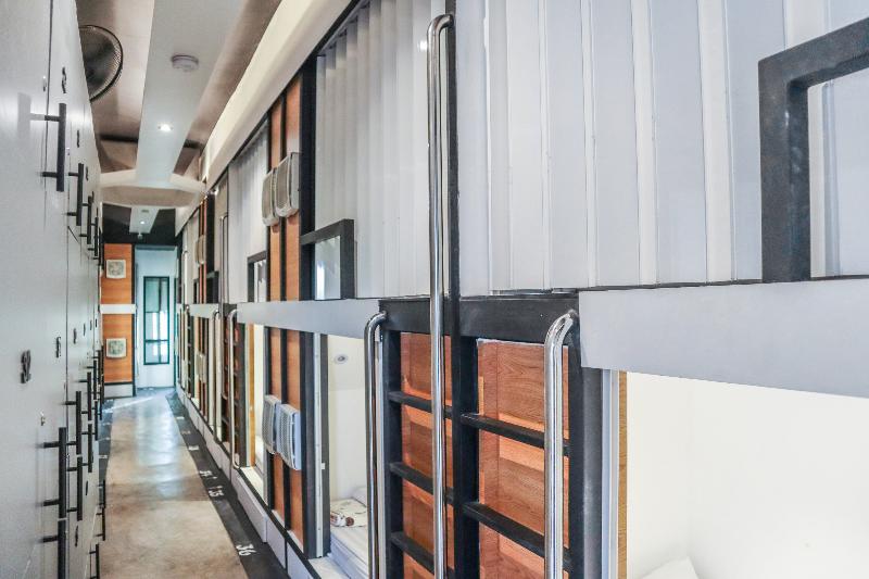 846 Sleep Box Hostel - Lobi