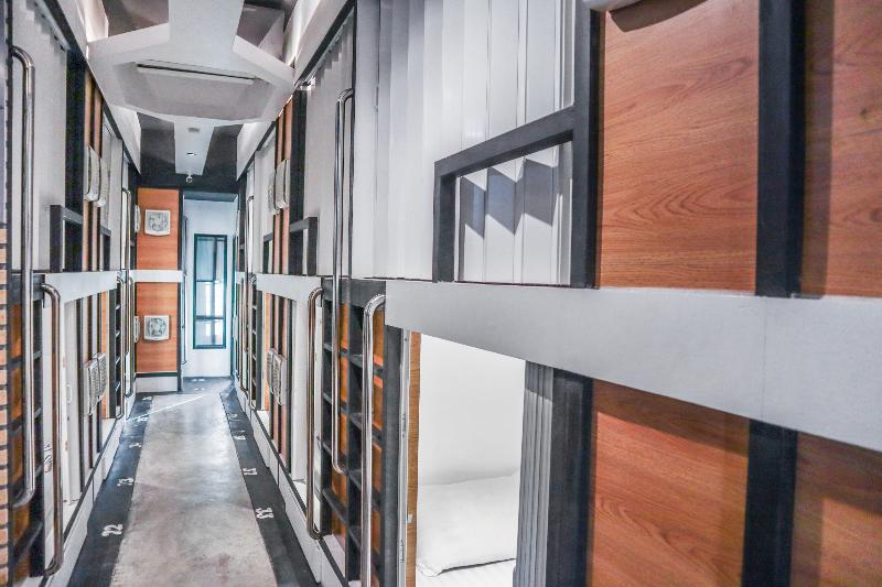 846 Sleep Box Hostel - Lobi