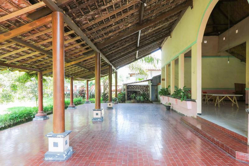Spot On 2465 Hotel Raung View - Lobi