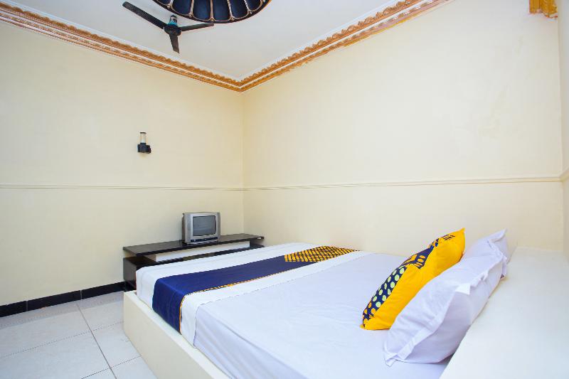 Spot On 2473 Buana Jaya Guest House - Oda