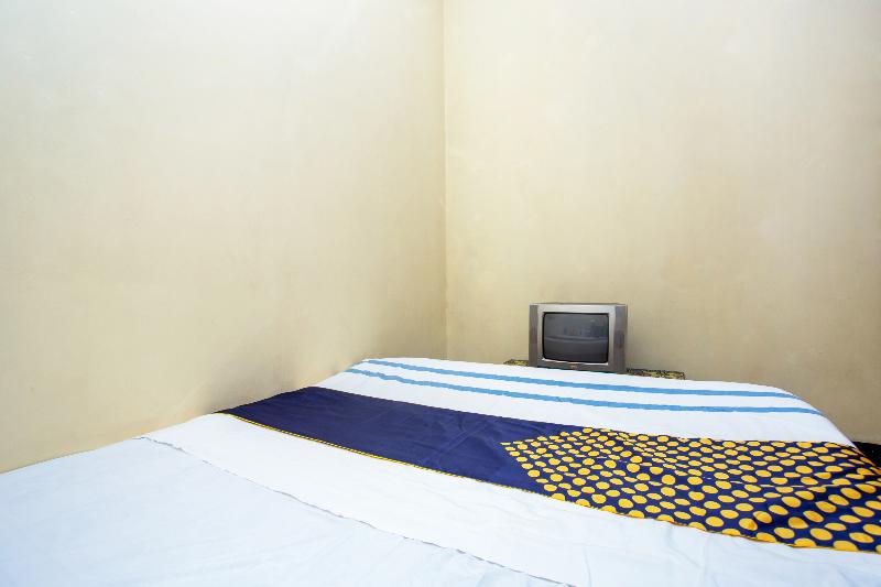 Spot On 2473 Buana Jaya Guest House - Oda