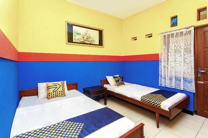 Spot On 2815 Hotel Damai - Oda