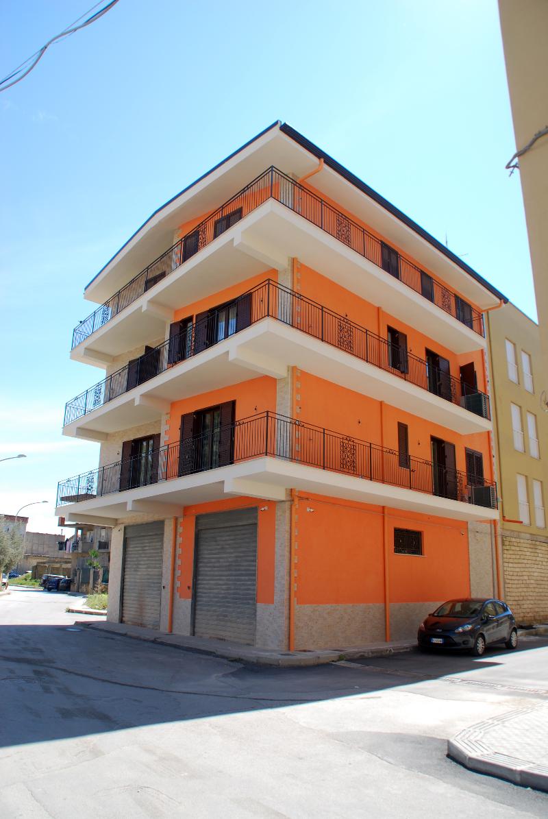 Daphnae House - Genel