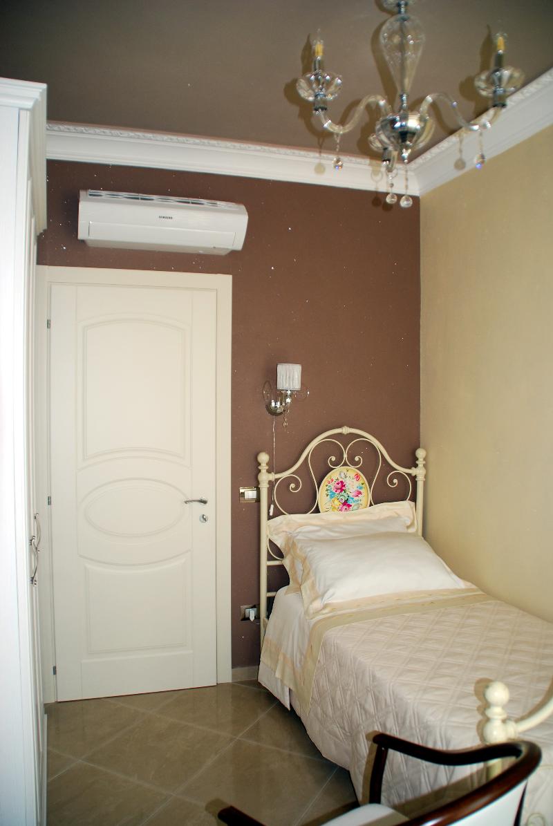 Daphnae House - Oda