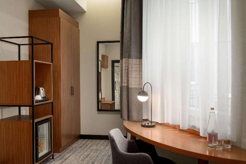 Ramada By Wyndham Budapest City Center - Oda