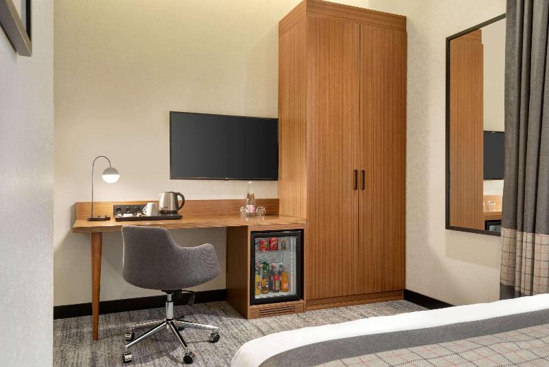 Ramada By Wyndham Budapest City Center - Oda